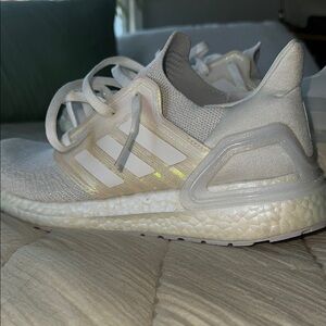 adidas ULTRABOOST PRIMEBLUE iridescent white Running Shoes